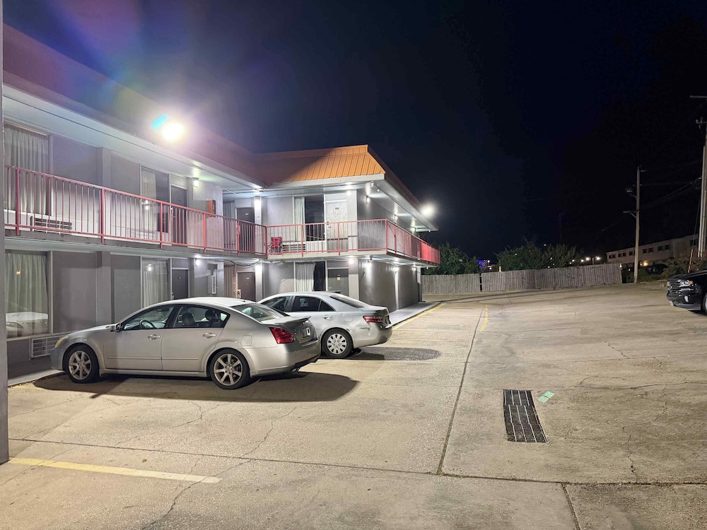 Western Inn Hattiesburg 16/36