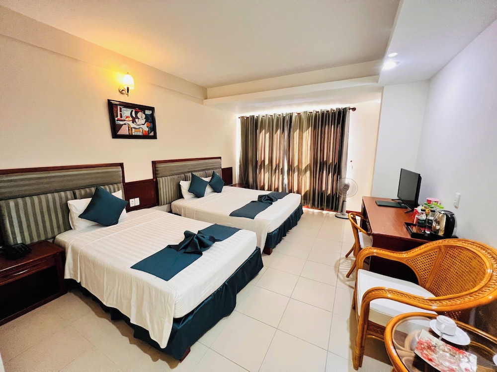 The Coast Hotel 16/47
