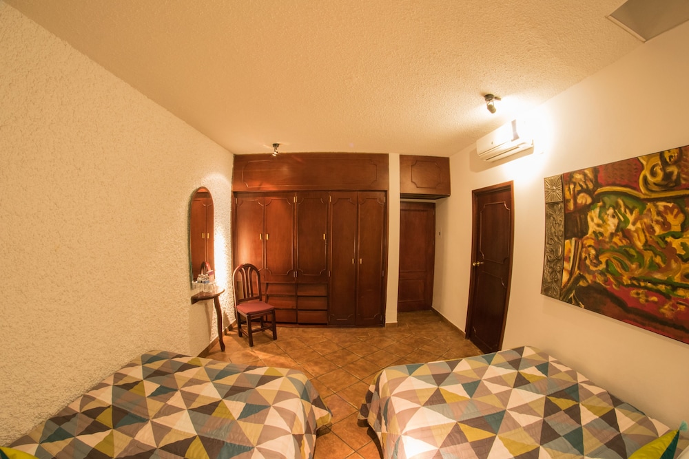 Meson de Los Remedios Hotel 19/56