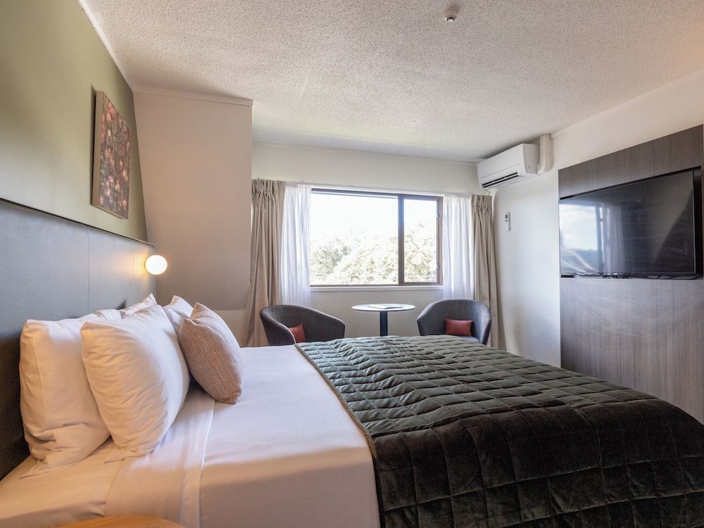 Junior King Suite with Lounge، Rose Park Hotel Auckland 5/10