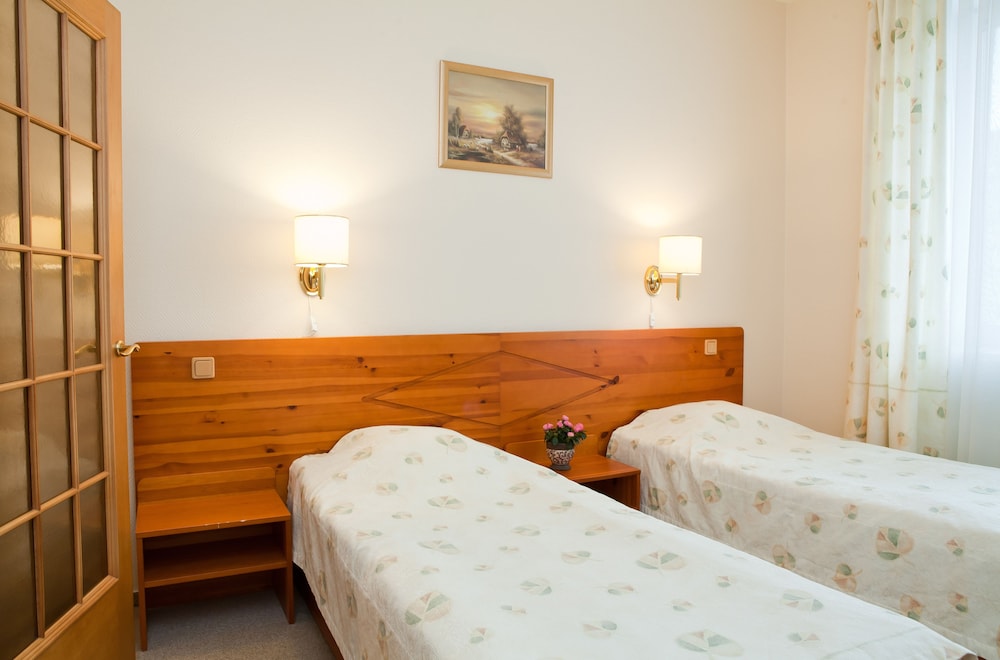 1 BEDROOM, SUPERIOR
