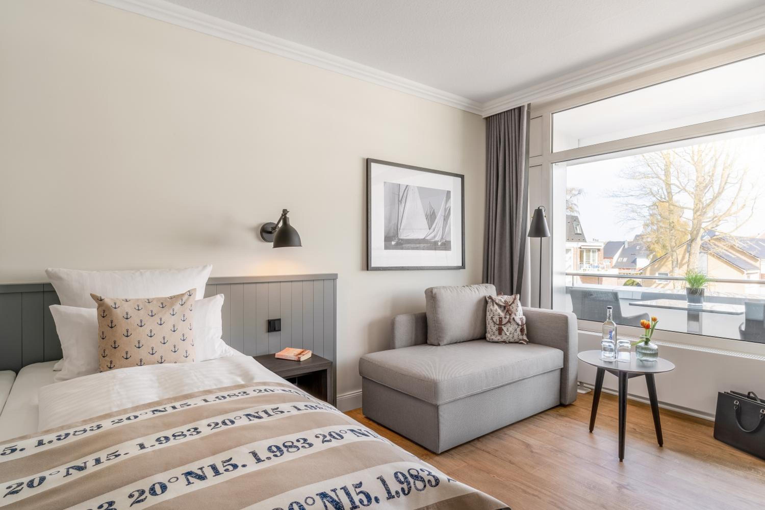 غرفة سوبيريور بسرير كوين، Hotel Yachtclub 6/8