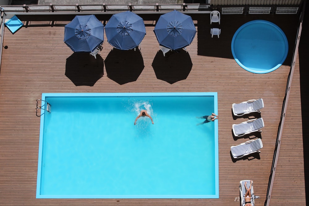 CASTELMAR HOTEL 38/76