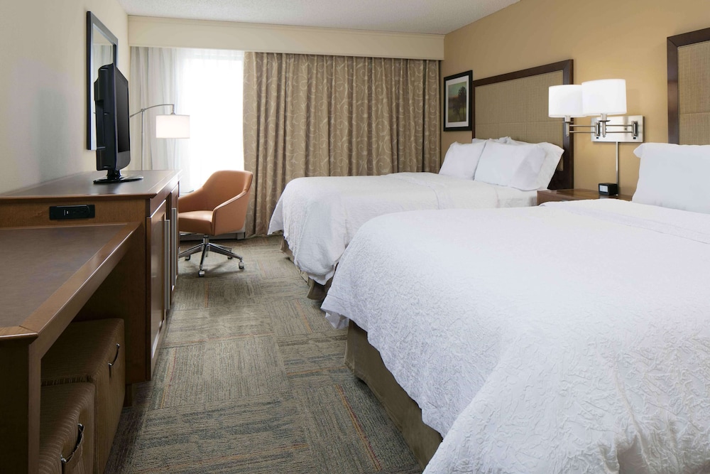 Hampton Inn Kansas City/Shawnee Mission 8/34