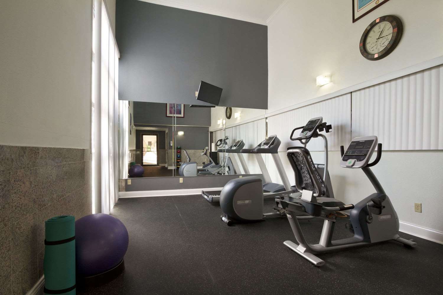 Days Inn Suites By Wyndham Tuscaloosa Univ of Alabama 1/5