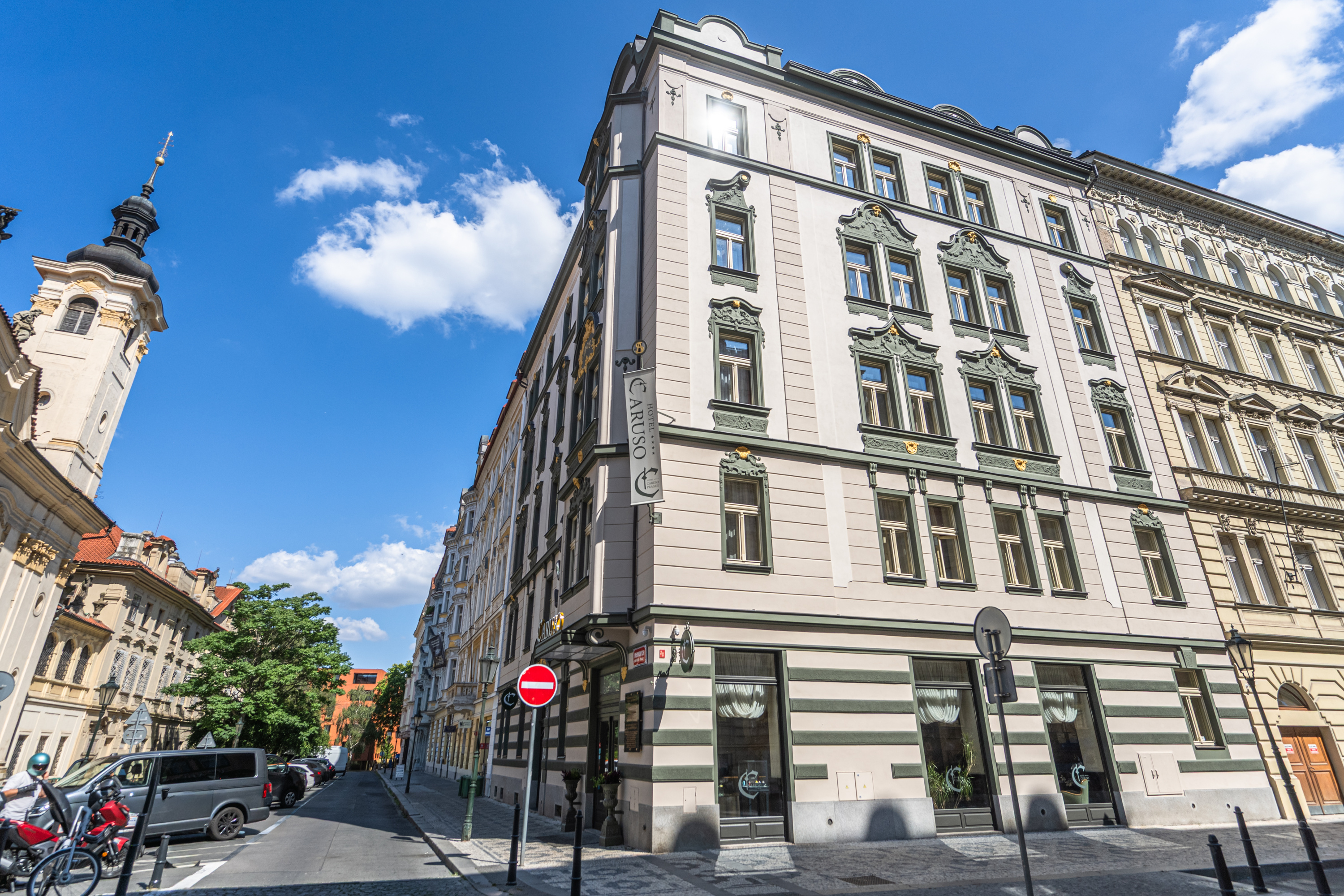 Caruso Old Town Hotel 67/77