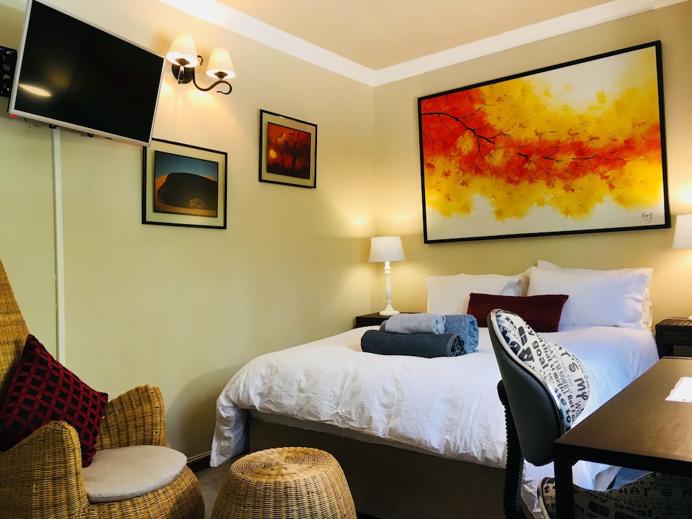 Pepper Tree Bnb 15/50