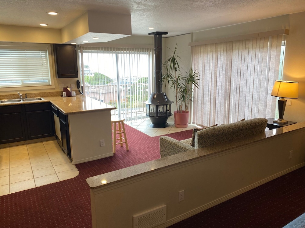 Days Inn by Wyndham Newport OR 16/20