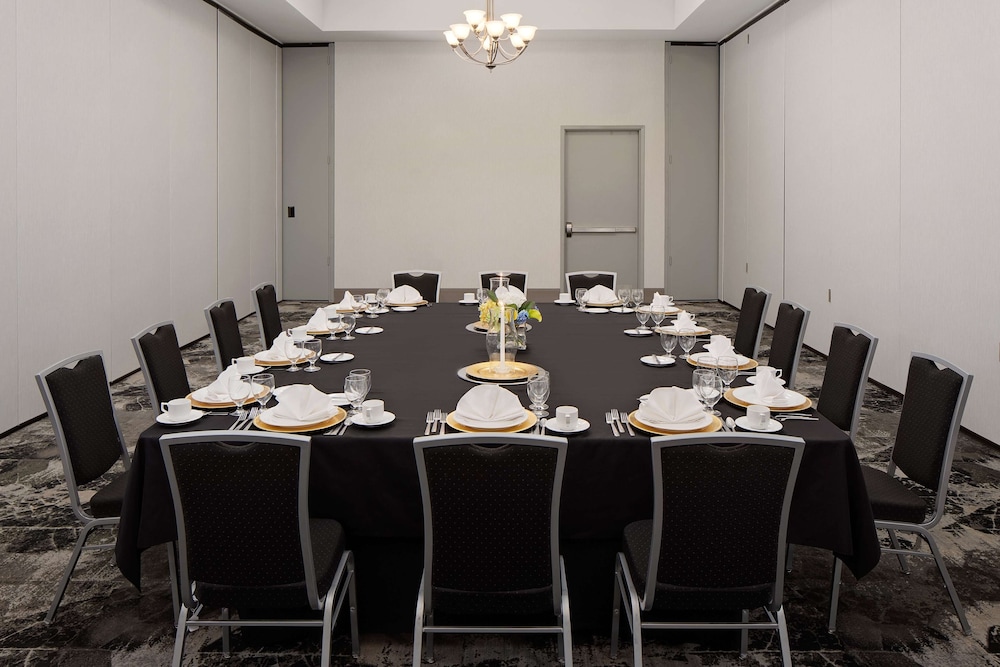 Hilton Garden Inn Dfw Airport South 49/74