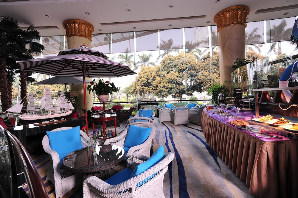 Royal Marina Plaza 51/60