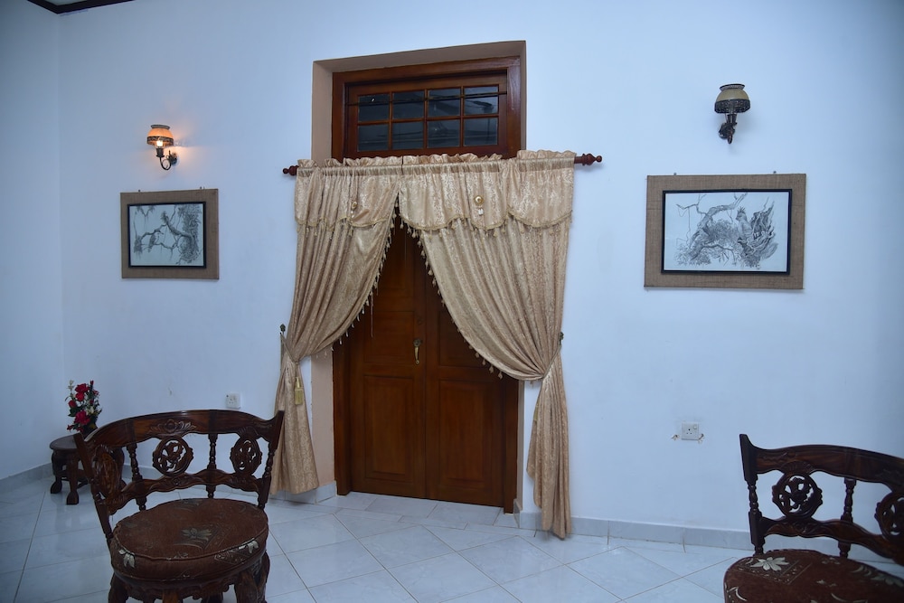 Villa 80 Bentota 6/50