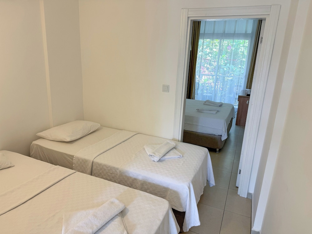 Ekici Hotel 36/65