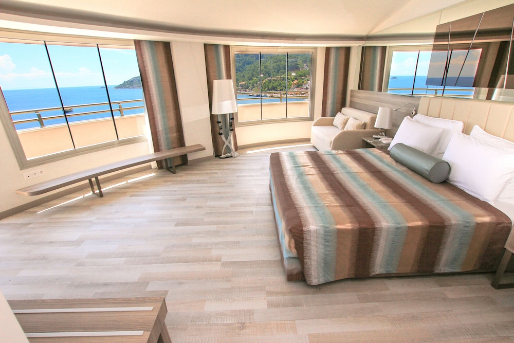 Turunc Premium Hotel 12/50