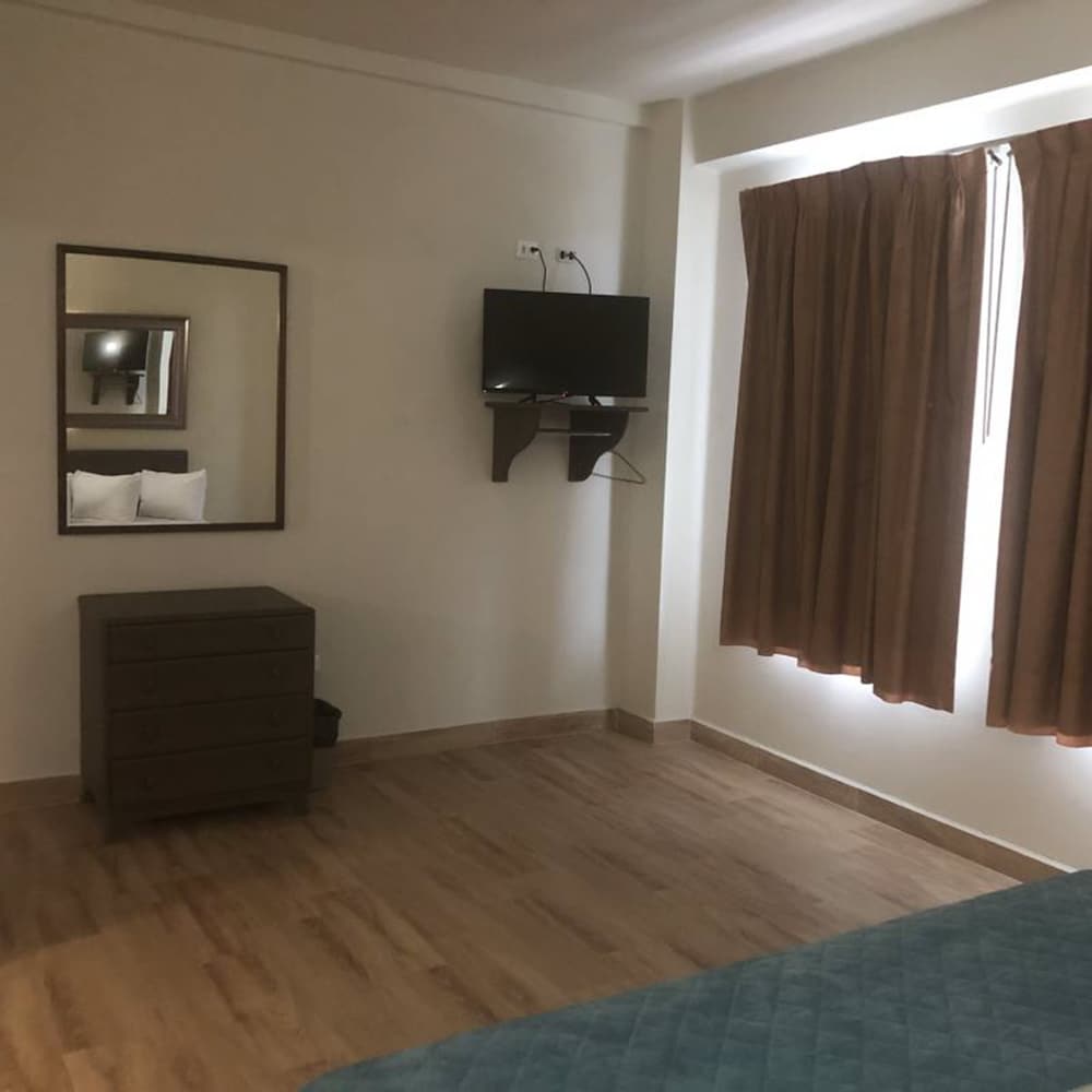 Hotel Plaza Del Arco Express 45/65