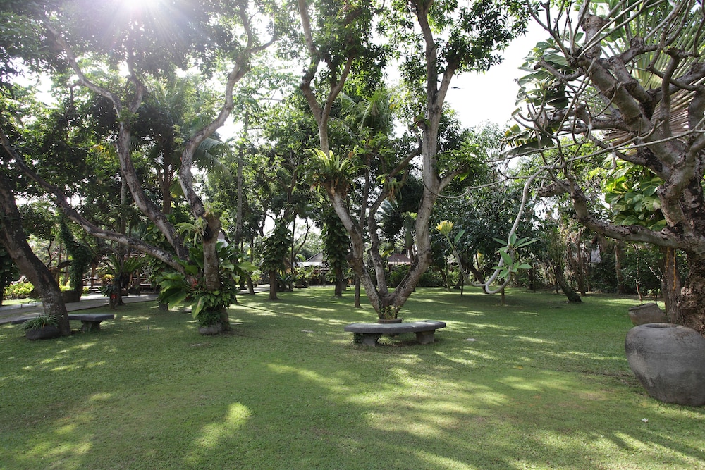 MATAHARI BUNGALOW 57/66