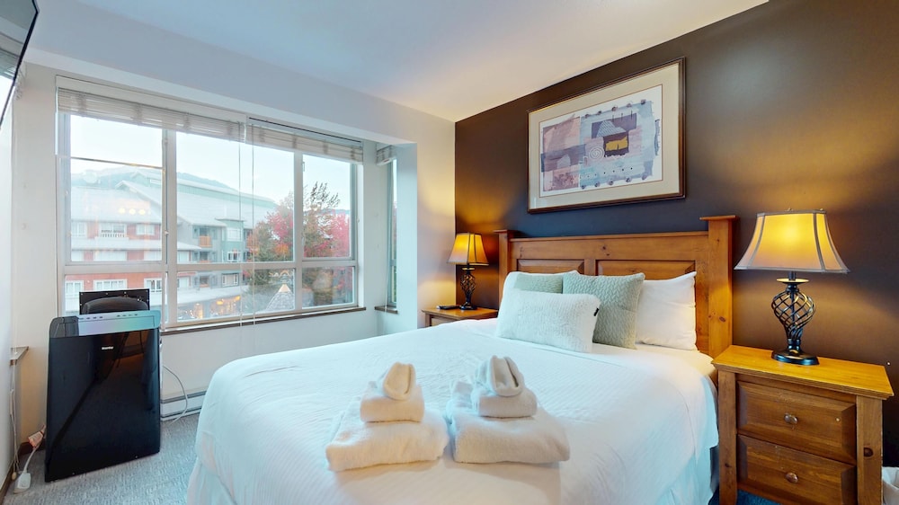CONDO, STANDARD, MOUNTAIN SIDE, MOUNTAIN VIEW