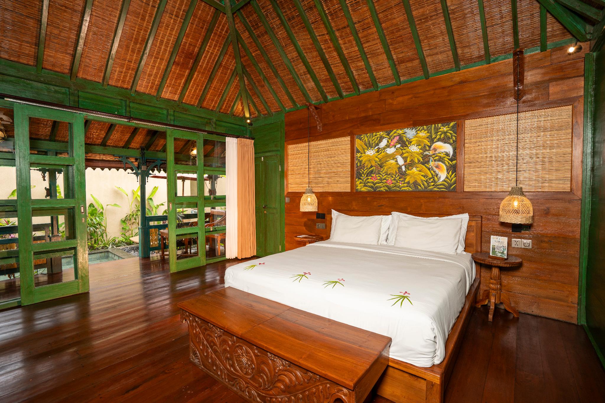 2 Bedrooms, Classic, Suite, 2 King Beds, Sofa