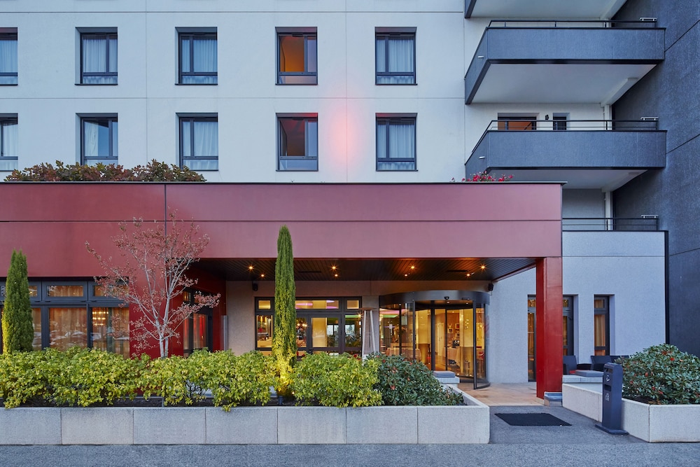 Kyriad Prestige Lyon Est Saint Priest Eurexpo Hotel And Spa 4/72