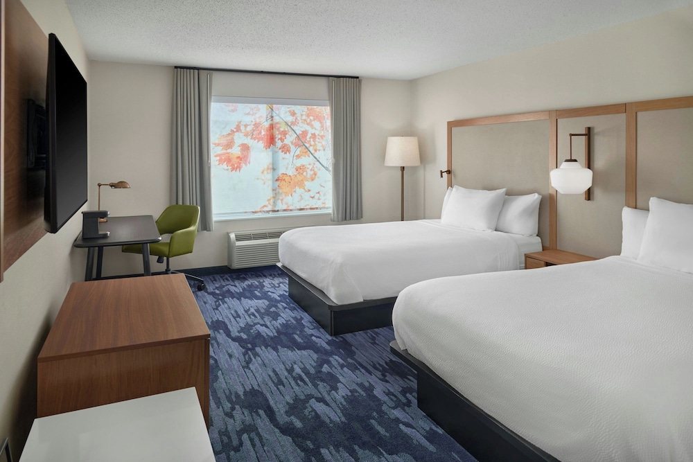 Fairfield Inn Suites By Marriott Detroit Farmington Hills 9/49