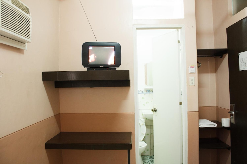 Gv Hotel Naval 8/37