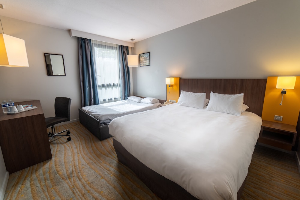 Holiday Inn Lyon Vaise 12/80