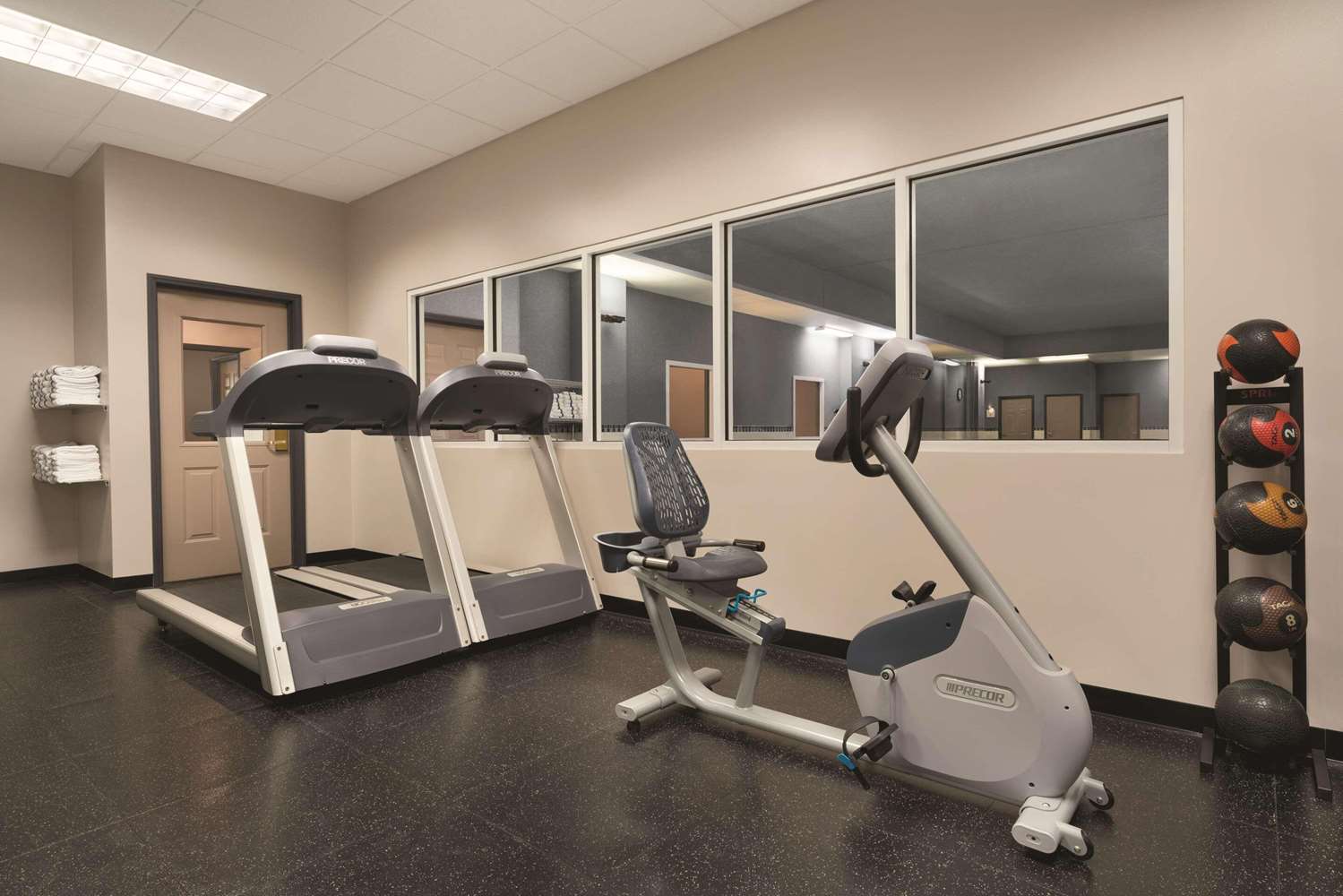 Country Inn & Suites By Radisson Grand Rapids East Mi 20/46