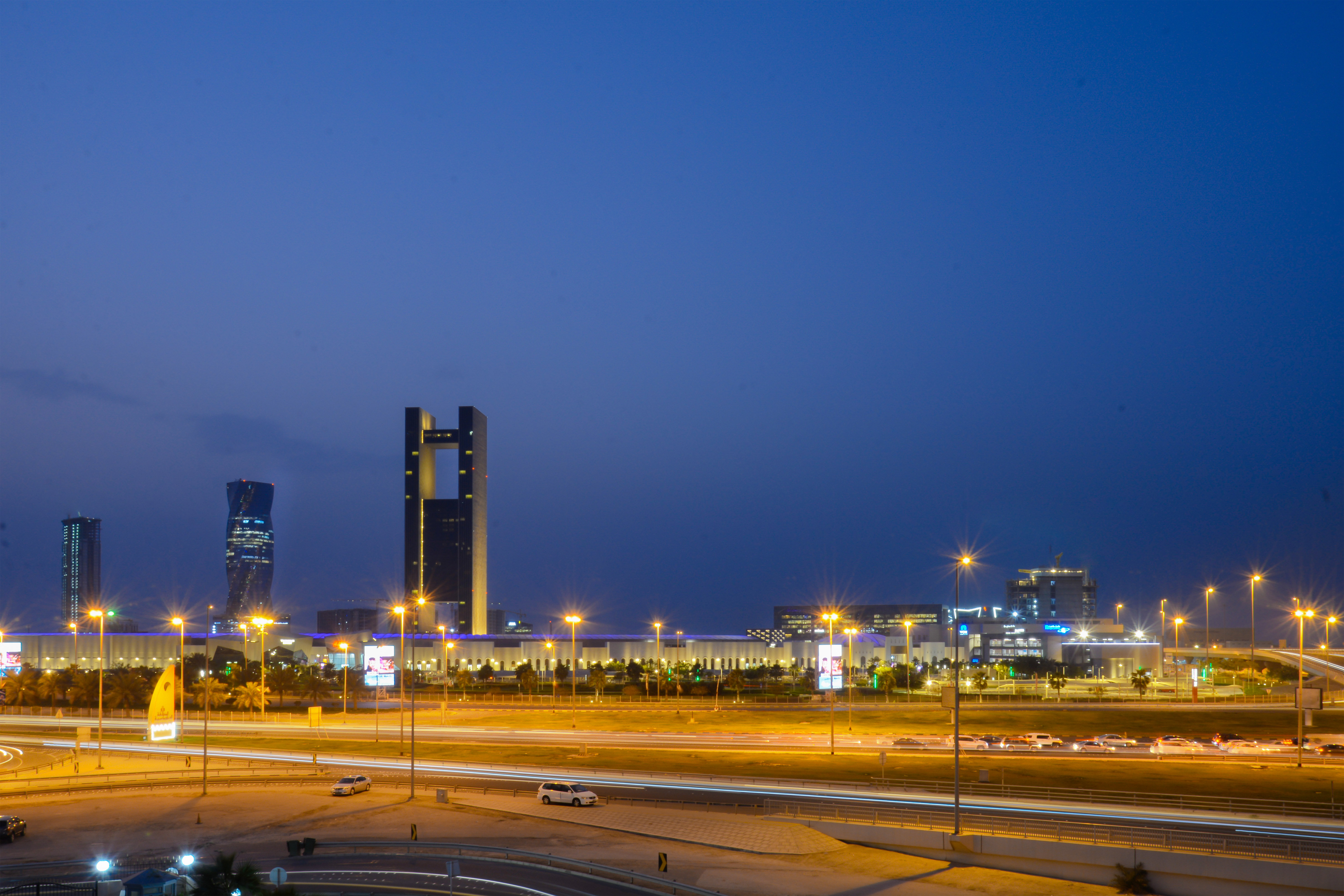 Crowne Plaza Bahrain 74/78