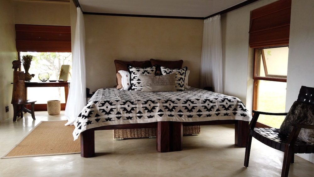 Makumu Private Game Lodge 3/50