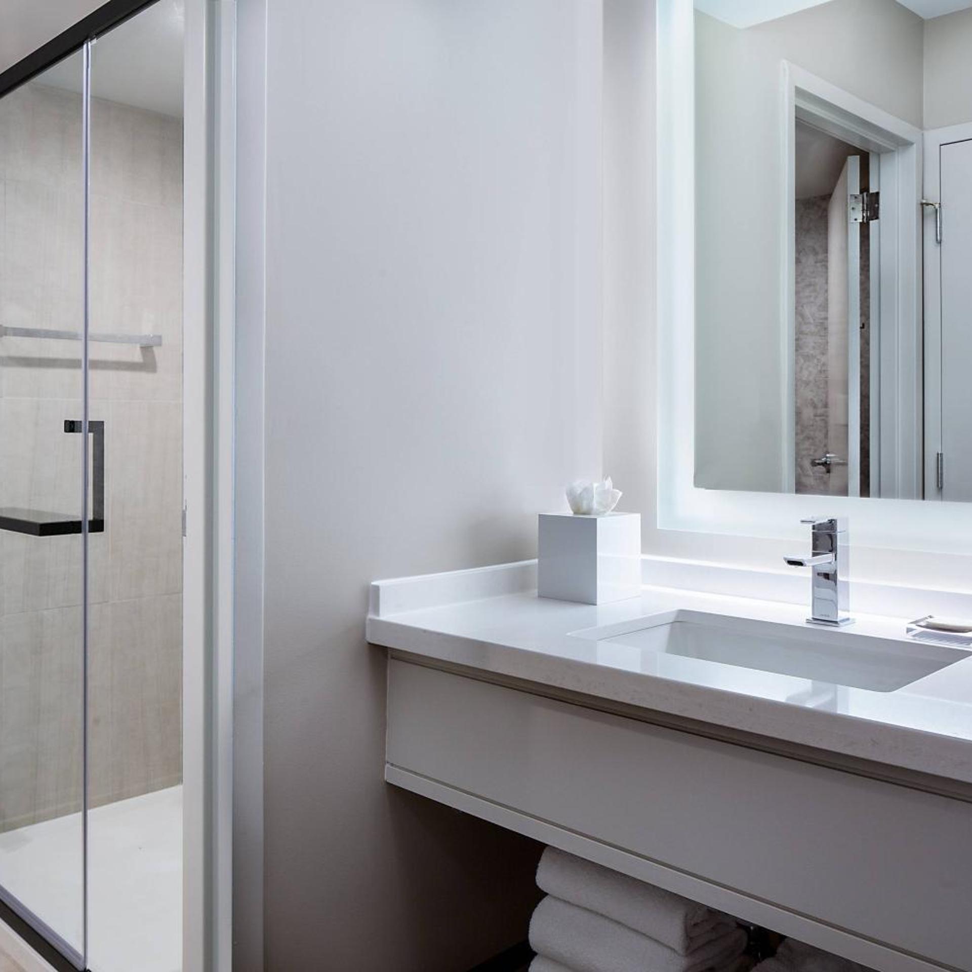 Room, 2 Double Beds, City View