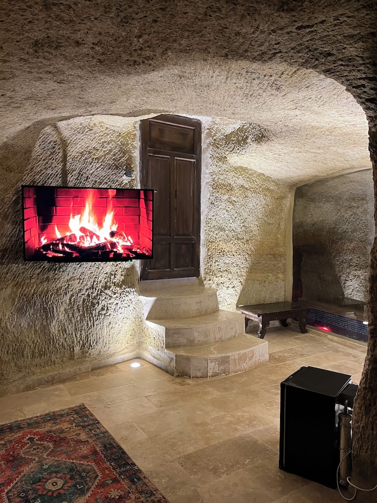 Chakra Special Caves 6/50