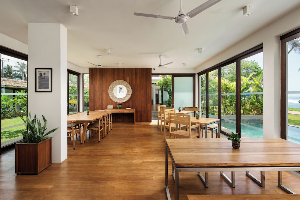 Ubuntu Beach Villas by Reveal 30/50