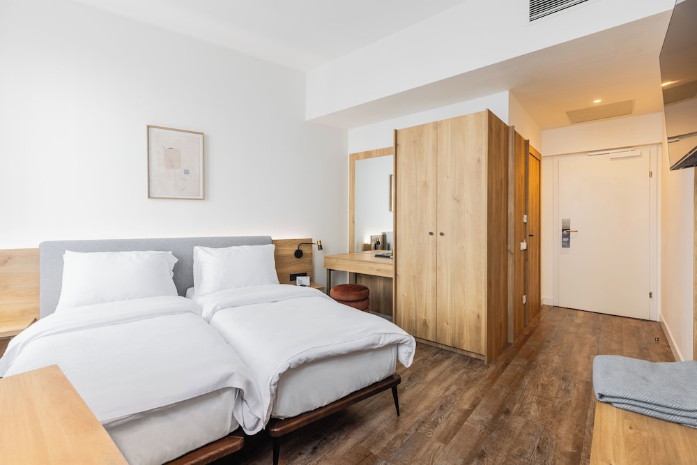 SUPERIOR, TWIN BEDS