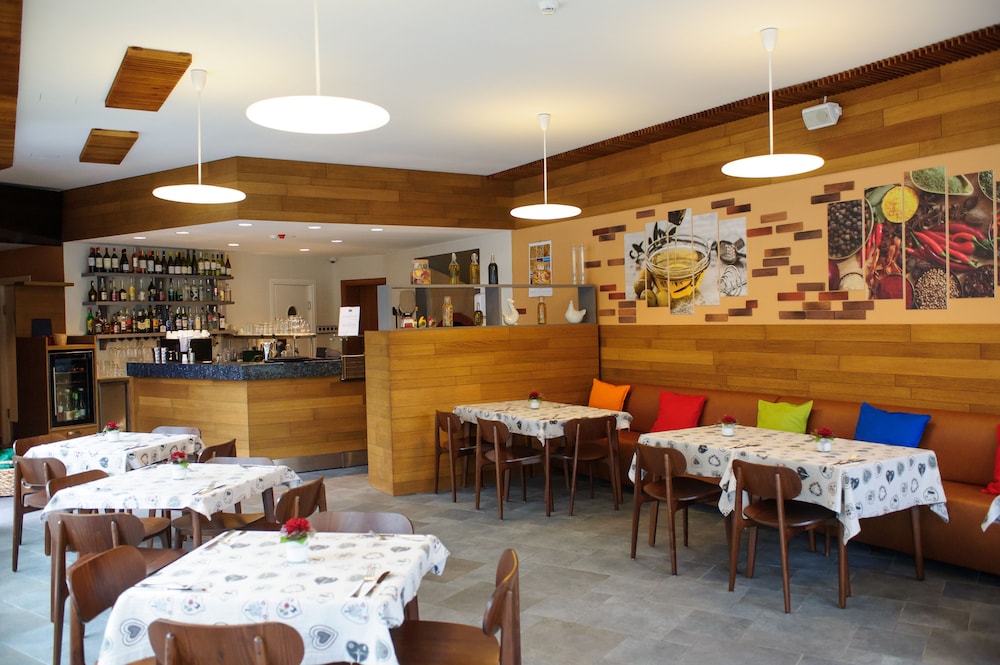 RUSKOVETS RESORT 46/61