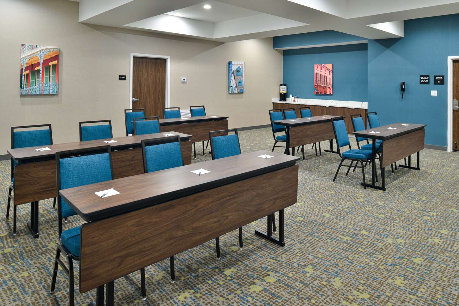 restaurant cafeteria