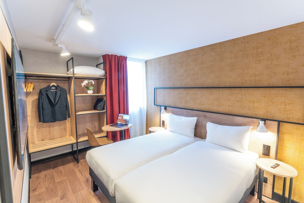 Kyriad Paris Nord Porte de Saint Ouen Formely Alliance Hotel Paris Porte de Saint Ouen 25/50