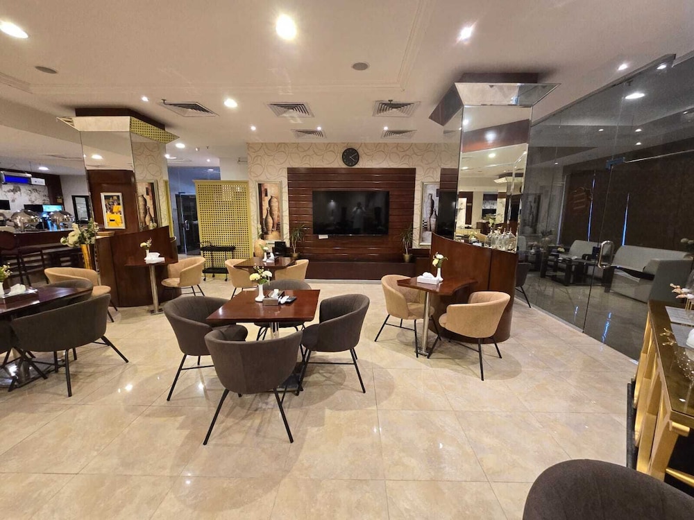 فندق ايكونو باي ليفا مطار جدة(Ekono Hotel (Ex - EKONO by LEVA Jeddah Airport Hotel)) 57/65