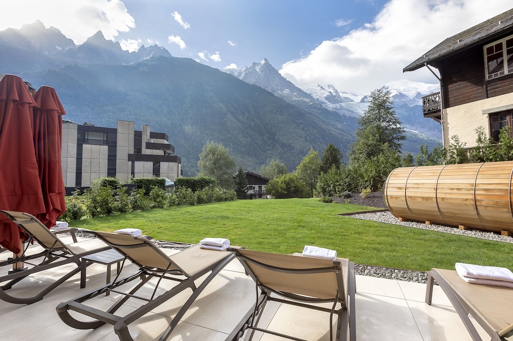Chalet Hotel le Prieure and Spa 60/87