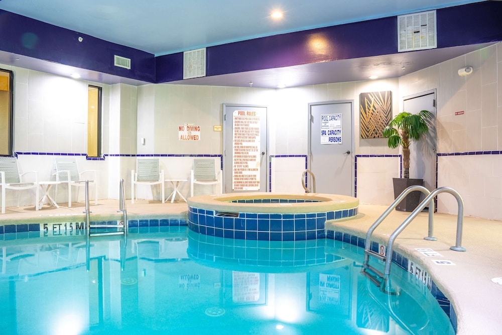 Best Western Plus Richmond Hill Inn 17/53