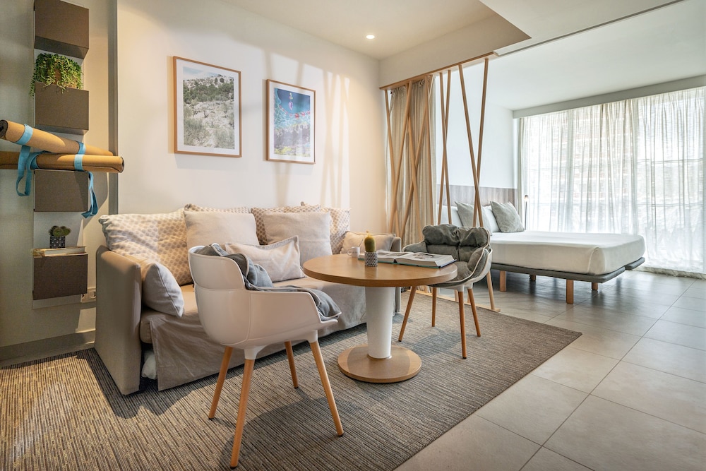 Innside by Melia Calvia Beach 32/50