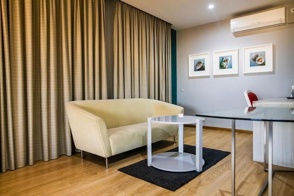 HOTEL MAPUTO 46/54