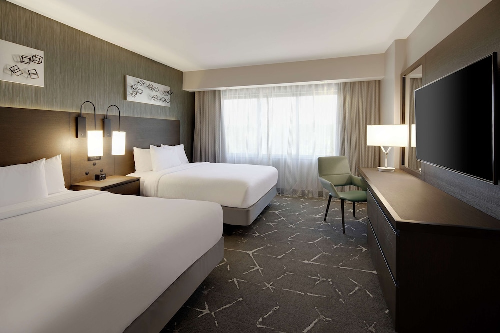 Embassy Suites By Hilton Atlanta Perimeter Center 17/60