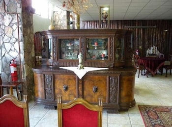 Lecadin Hotel 8/50