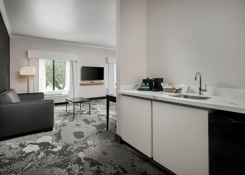 Champions Club and Hotel, Houston Westchase 30/54