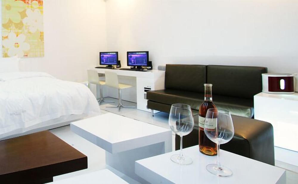 Antives Hotel 16/30