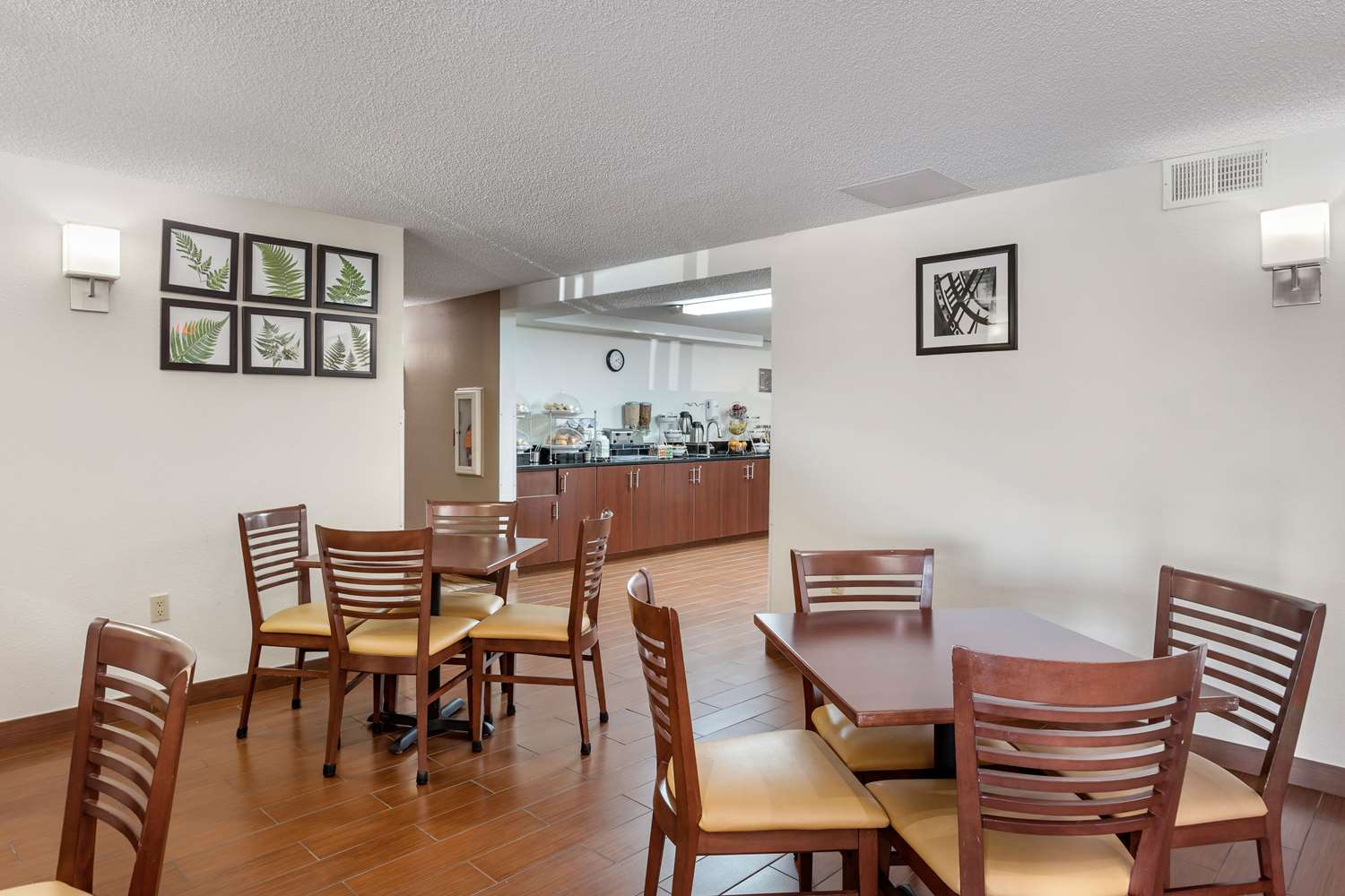 Sleep Inn DeWitt - Lansing North 14/17