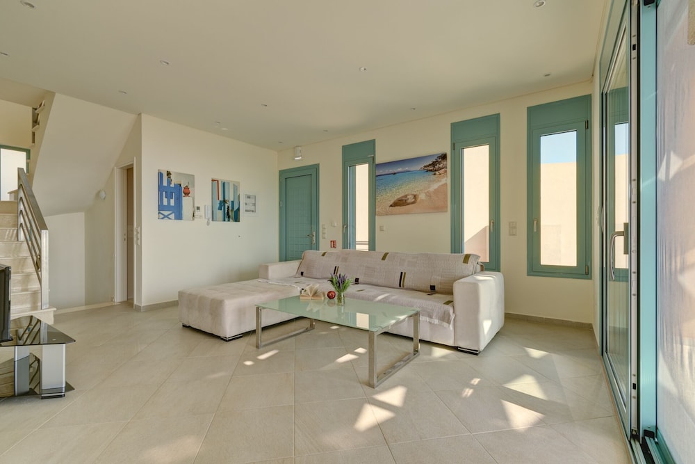 Ouzo Villas 45/50