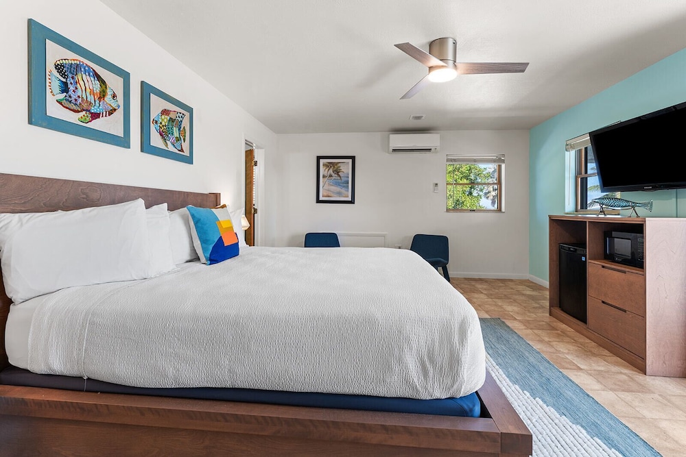 Standard, King Bed