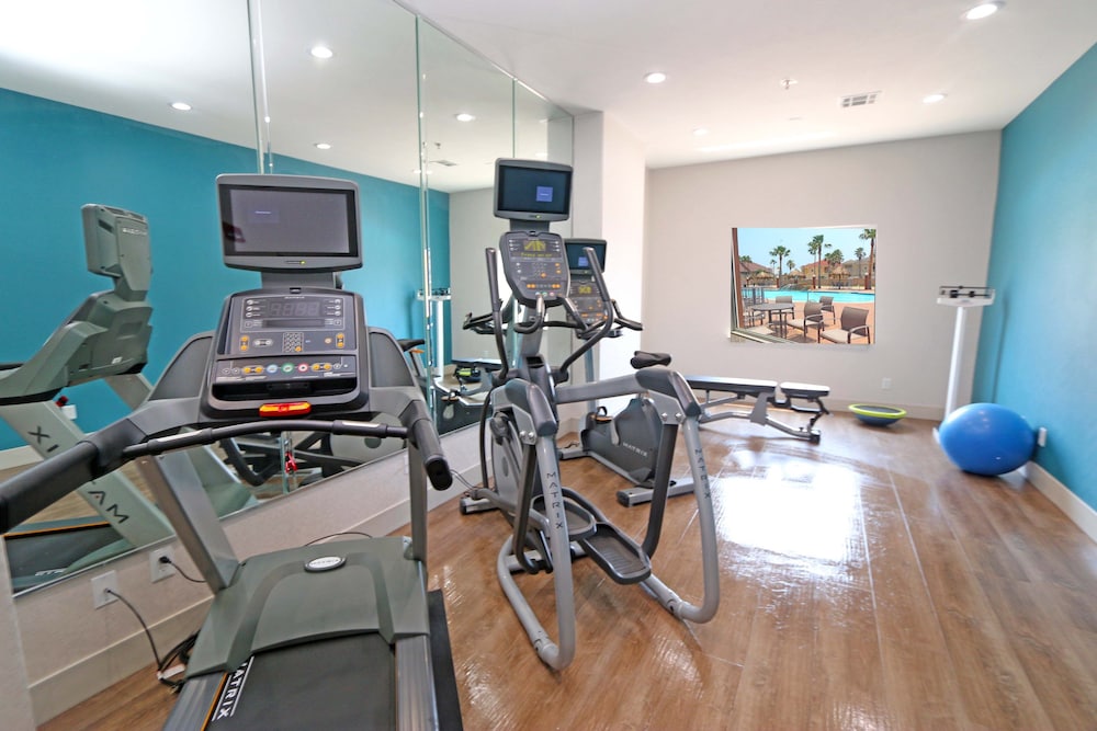 Holiday Inn Express Suites South Padre Island 39/62