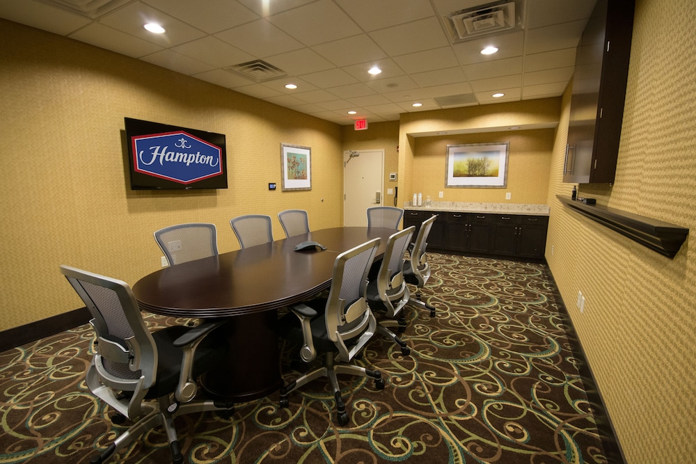 Hampton Inn & Suites Philadelphia Montgomeryville 32/37