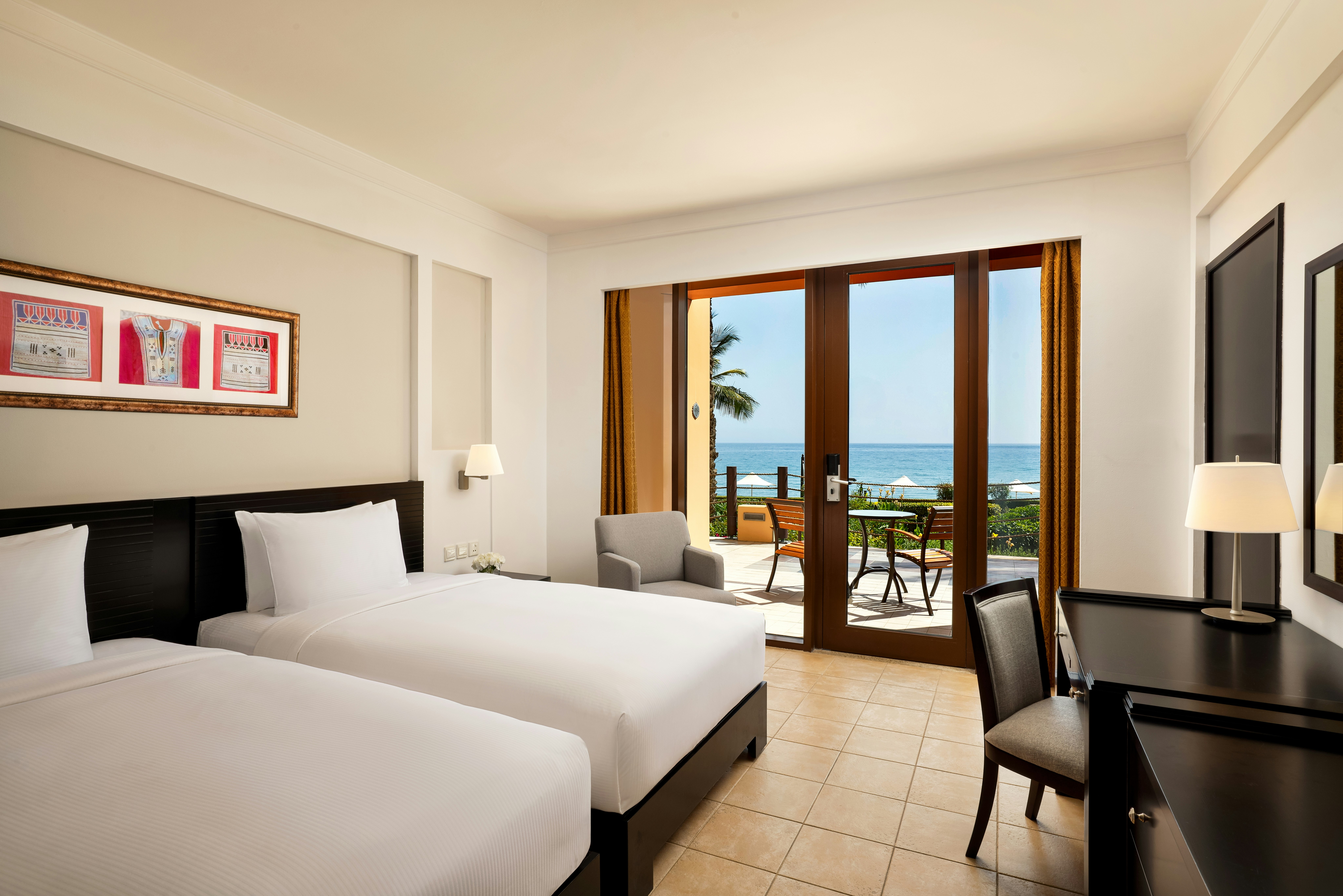 Room, Twin Beds, Terrace View, Shangri-La Barr Al Jissah Resort and Spa - Al Waha 2/6